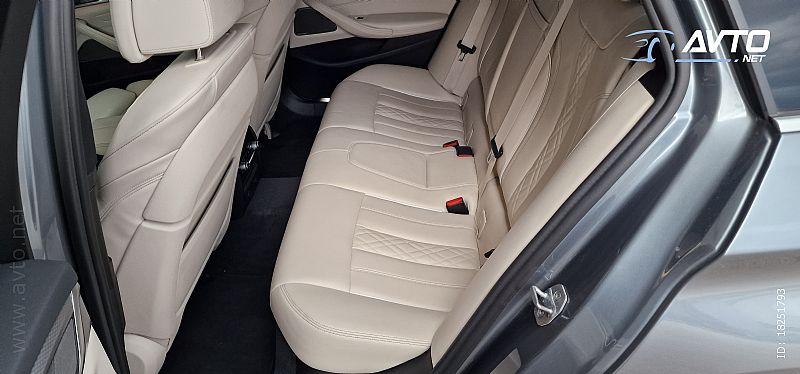 BMW serija 5 Touring: 520d Avt. M Sport paket + 1 LETNO JAMSTVO
