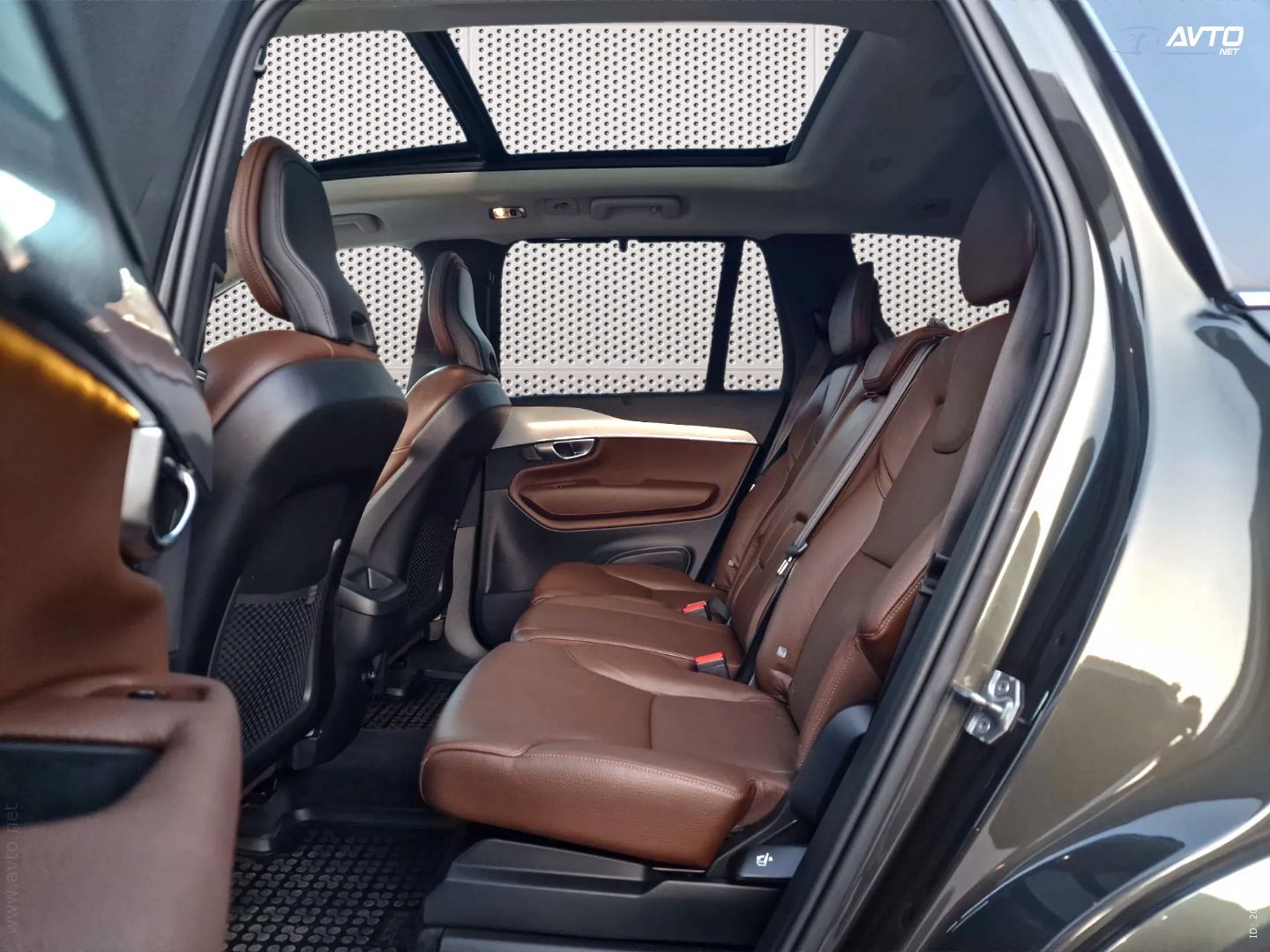 Volvo XC90 D5 AWD A Momentum + Pano. + HUD + Oncall + Alu 20 + Keyless