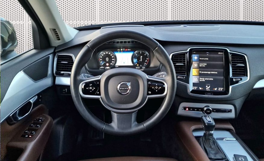 Volvo XC90 D5 AWD A Momentum + Pano. + HUD + Oncall + Alu 20 + Keyless
