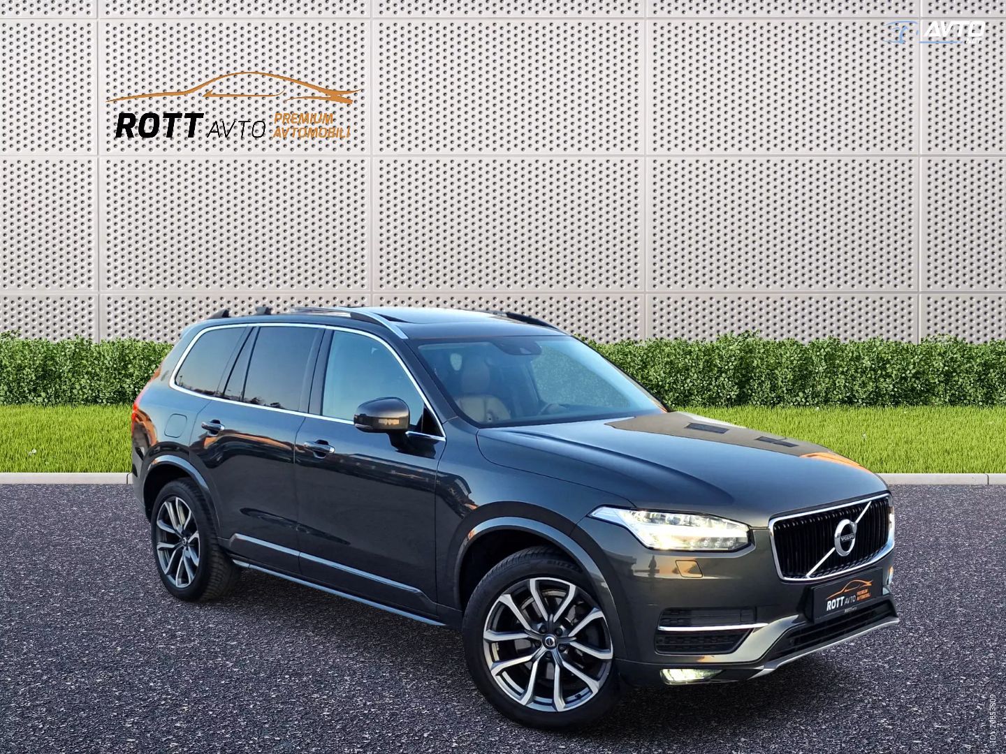 Volvo XC90 D5 AWD A Momentum + Pano. + HUD + Oncall + Alu 20 + Keyless