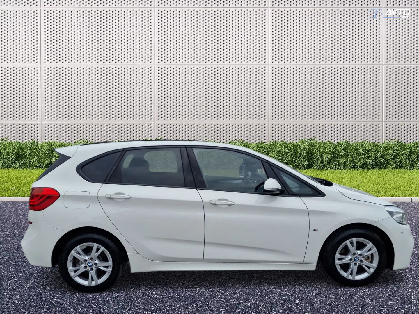 BMW serija 2 Active Tourer: 218d Avt. M Sport+1 letno jamstvo