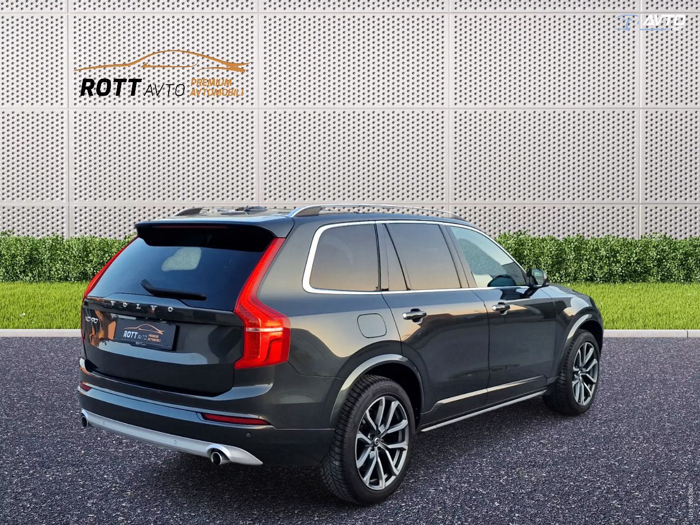 Volvo XC90 D5 AWD A Momentum + Pano. + HUD + Oncall + Alu 20 + Keyless