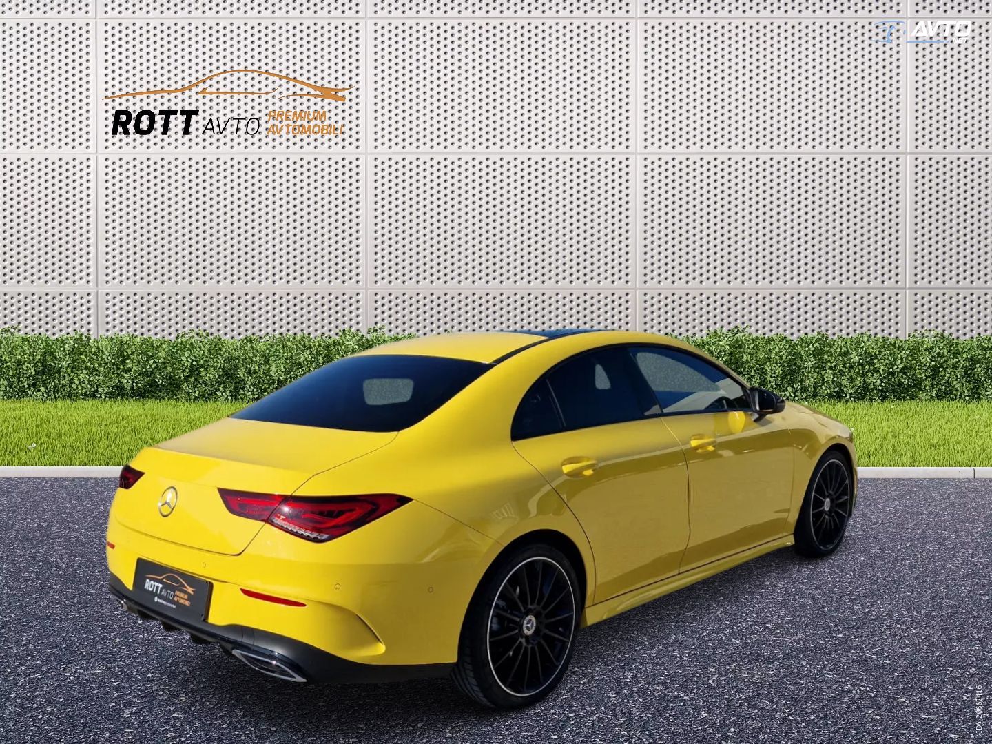 Mercedes-Benz CLA-Razred 180 AMG Line + Pano + DAB + LED + Alu19 + Kamera + Lane Assist