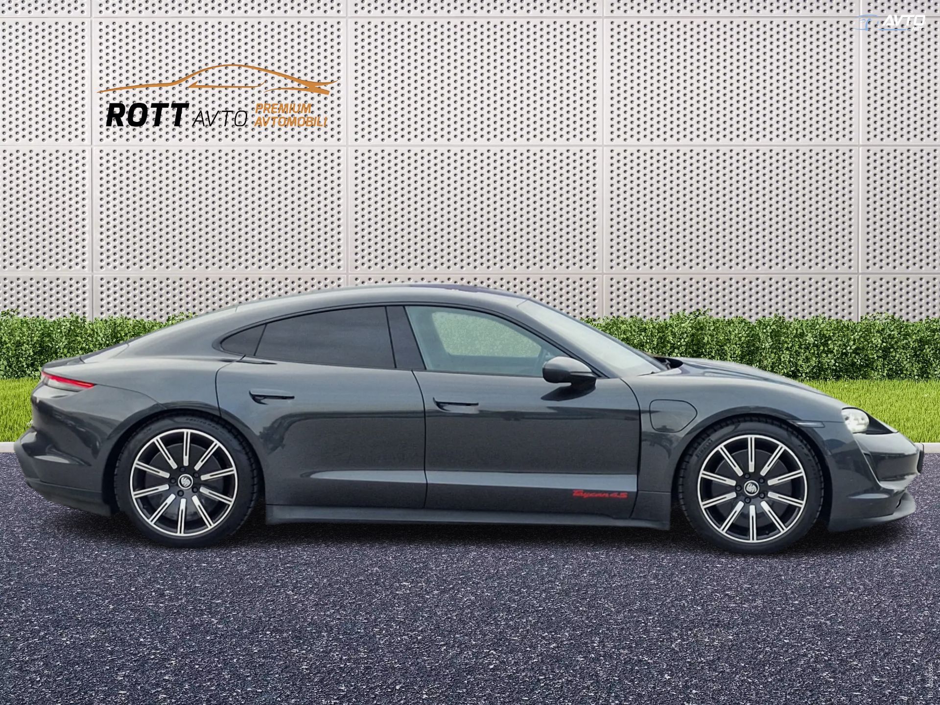 Porsche Taycan 4 S PBP+Matrix+Zrač.vzm.+Cam360°+Keyless+ACC+Bose