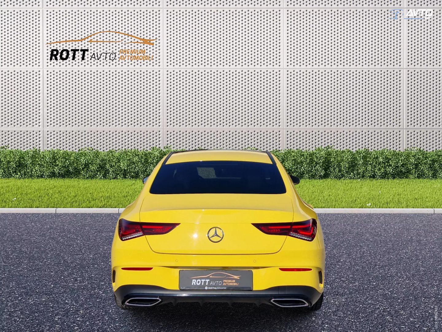 Mercedes-Benz CLA-Razred 180 AMG Line + Pano + DAB + LED + Alu19 + Kamera + Lane Assist