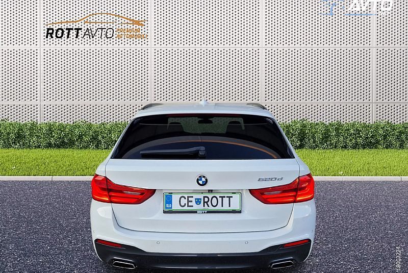 BMW serija 5 Touring: 520d Drive Avt. M Sport