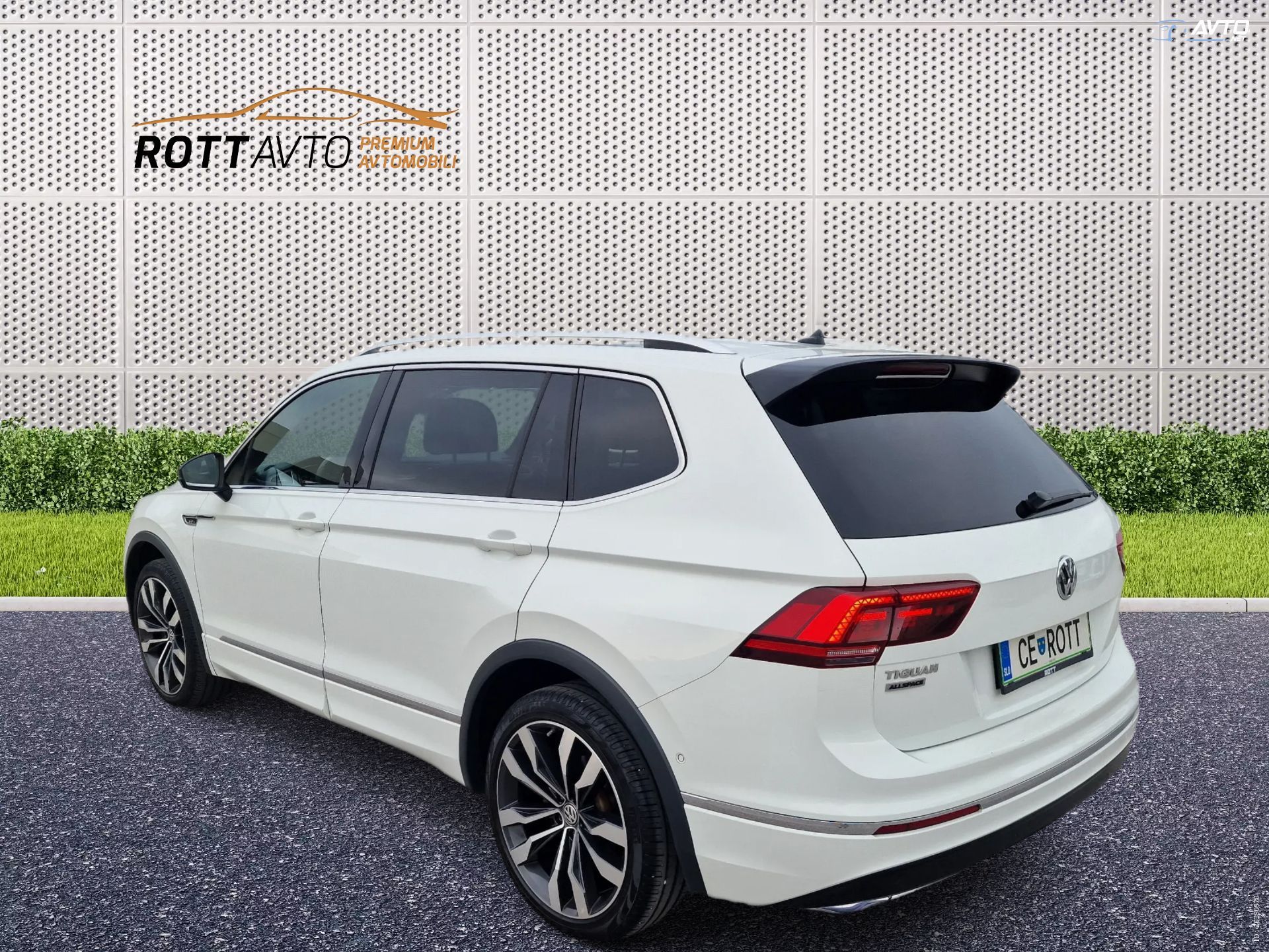Volkswagen Tiguan Allspace 2.0 TDI 4×4 Avt. R-Line Edition+1 letno EU jamstvo