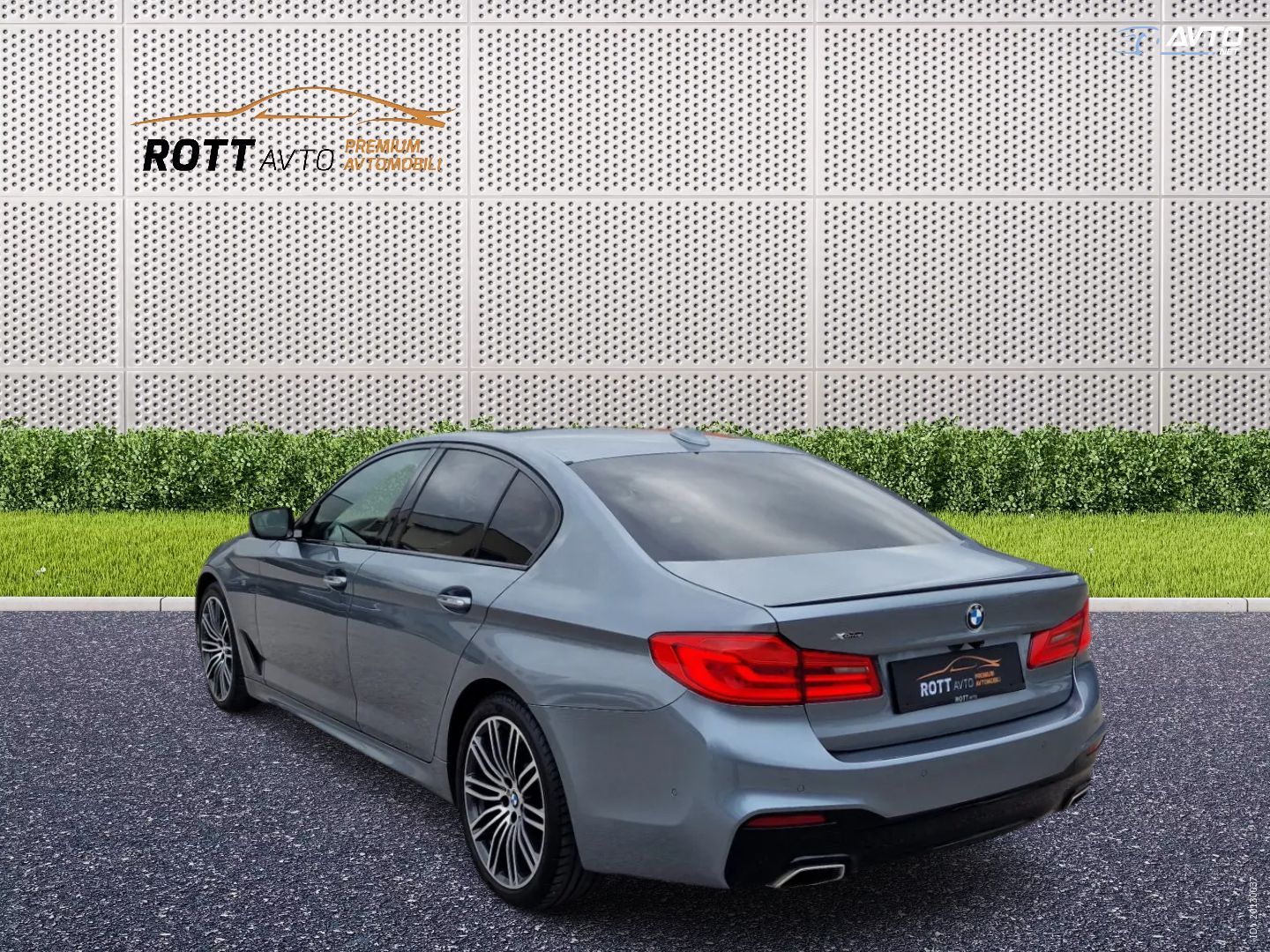 BMW serija 5: 520d xDrive Avt. M paket+Alu 19+HUD+Str.okno