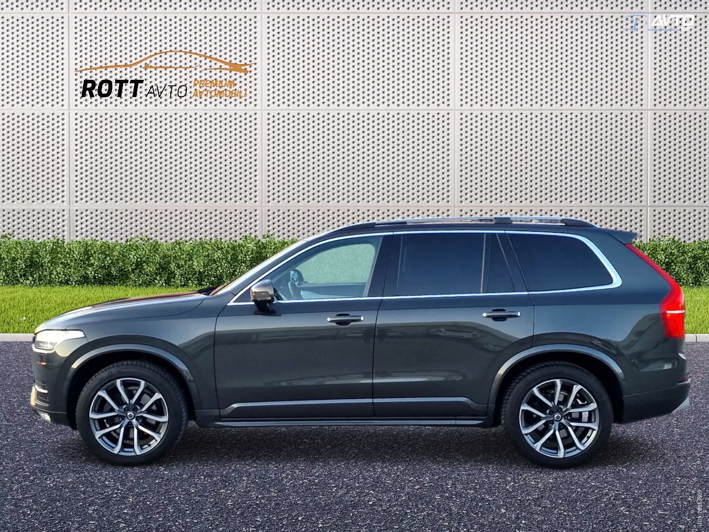 Volvo XC90 D5 AWD A Momentum + Pano. + HUD + Oncall + Alu 20 + Keyless