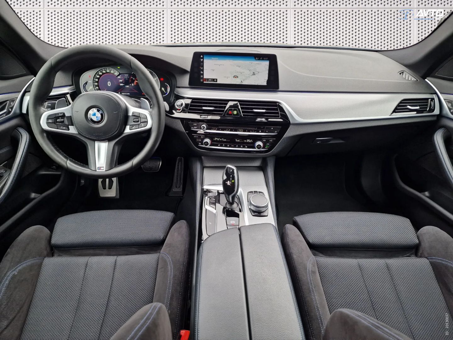 BMW serija 5: 520d xDrive Avt. M paket+Alu 19+HUD+Str.okno
